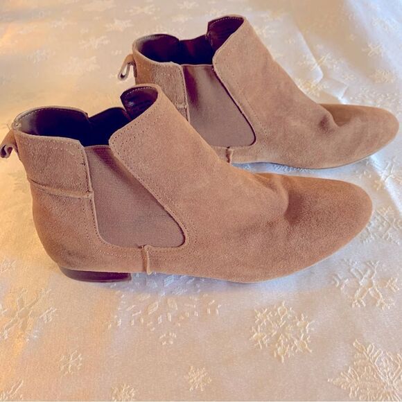 Steve Madden Ankle Boots Tan Suede Leather Stretch Sides Sz 10 Gorgeous - Picture 2 of 6